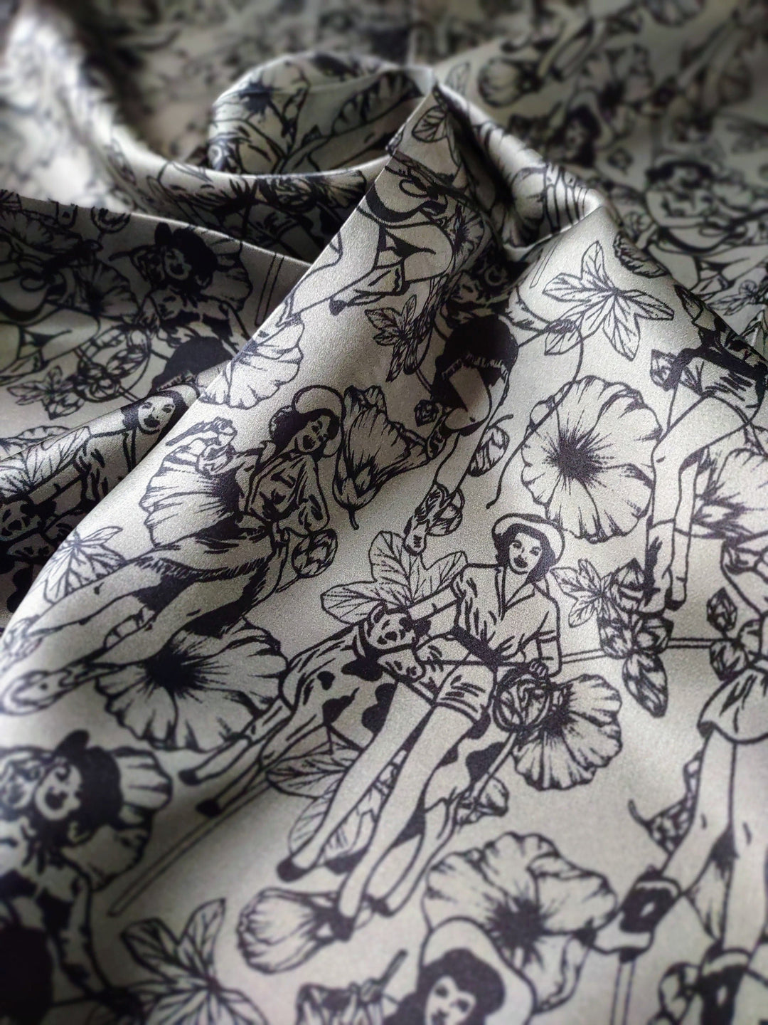 Silk Wild Rag -Pin Up Cowgirls