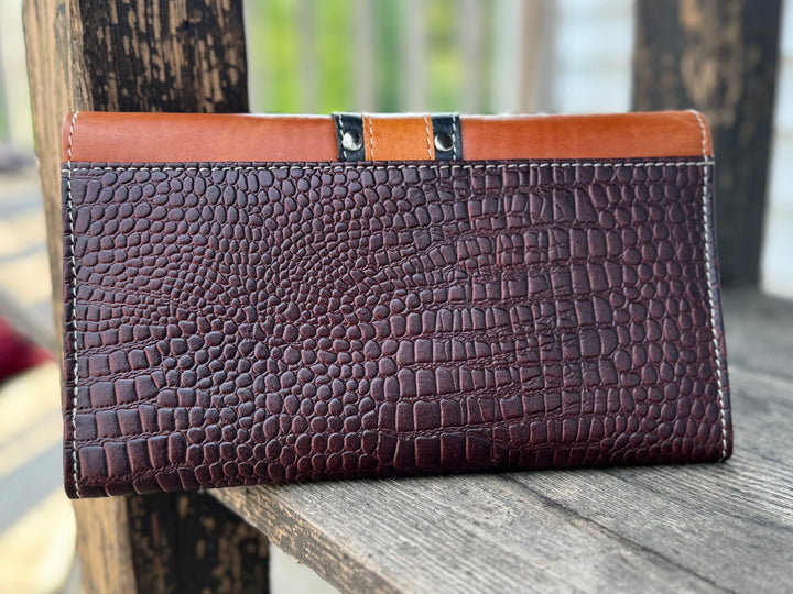Gator Embossed Clutch Buckle Wallet
